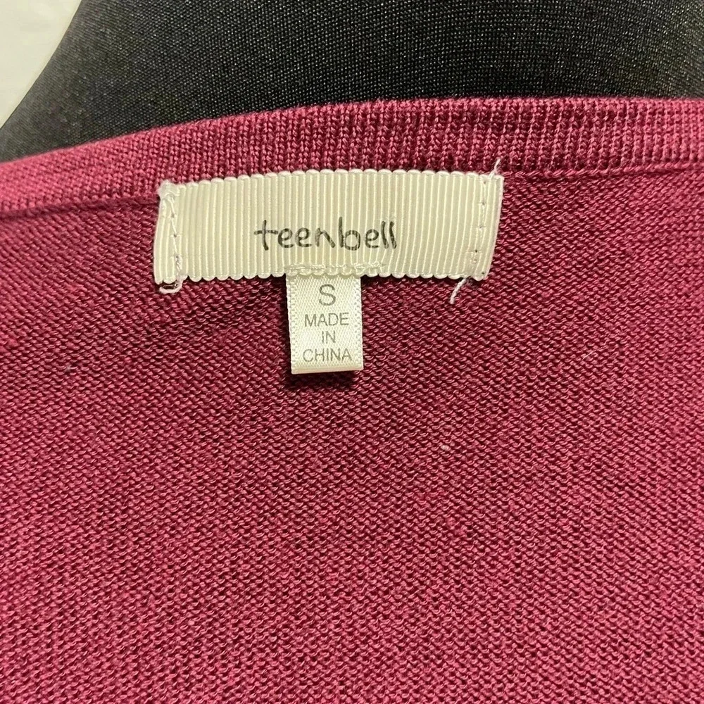 TeenBell Women’s Burgundy/White Colorblock Striped Crewneck Sweater Small